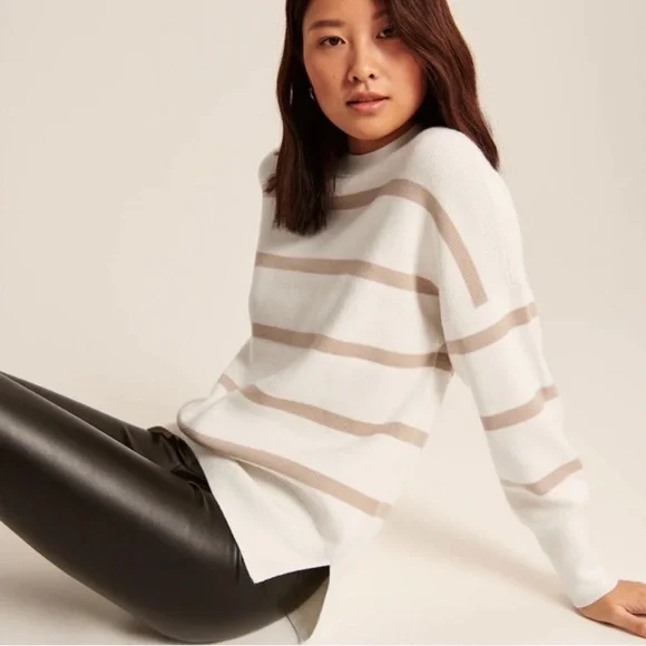 Abercrombie lux soft crew neck sweater - Picture 2 of 5